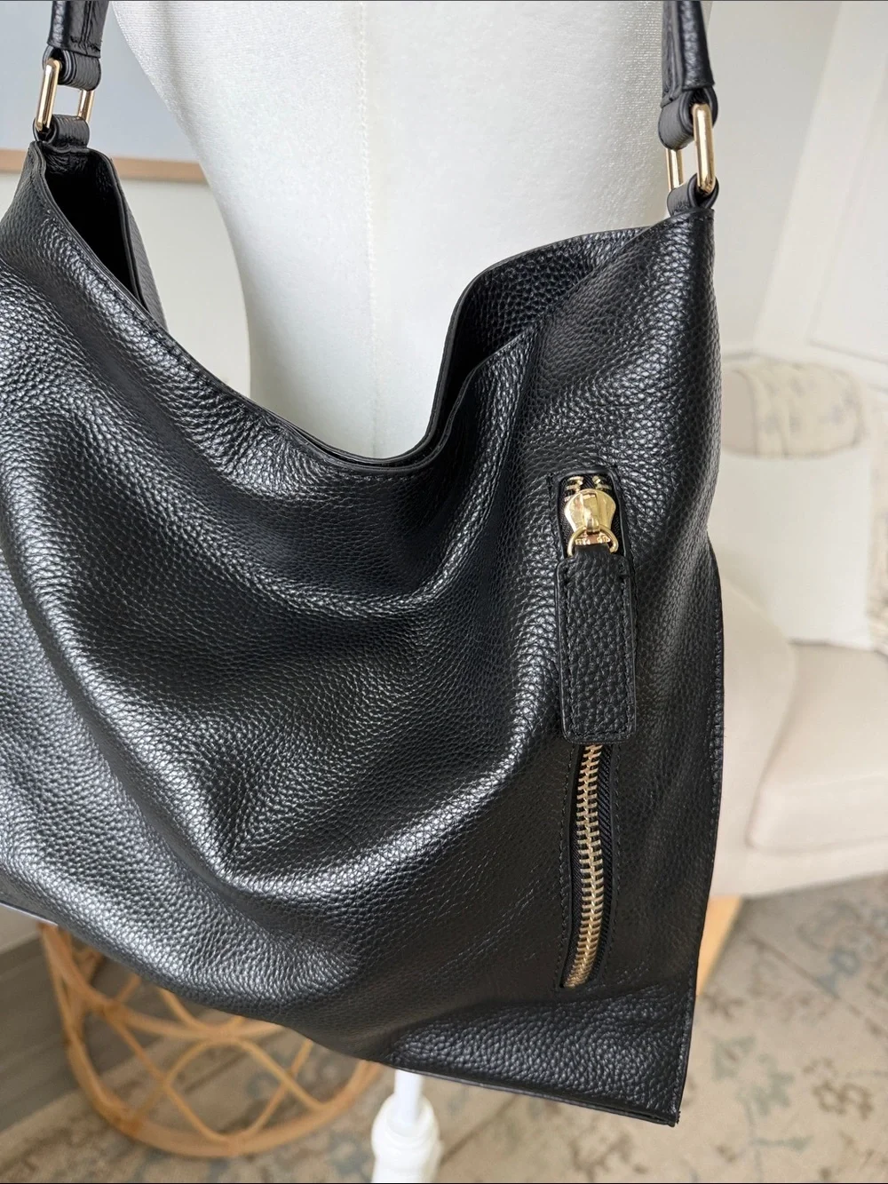 NWOT Tote Le Monde Florence Slouch Bag Black Pebbled Leather Quiet Luxury Hobo